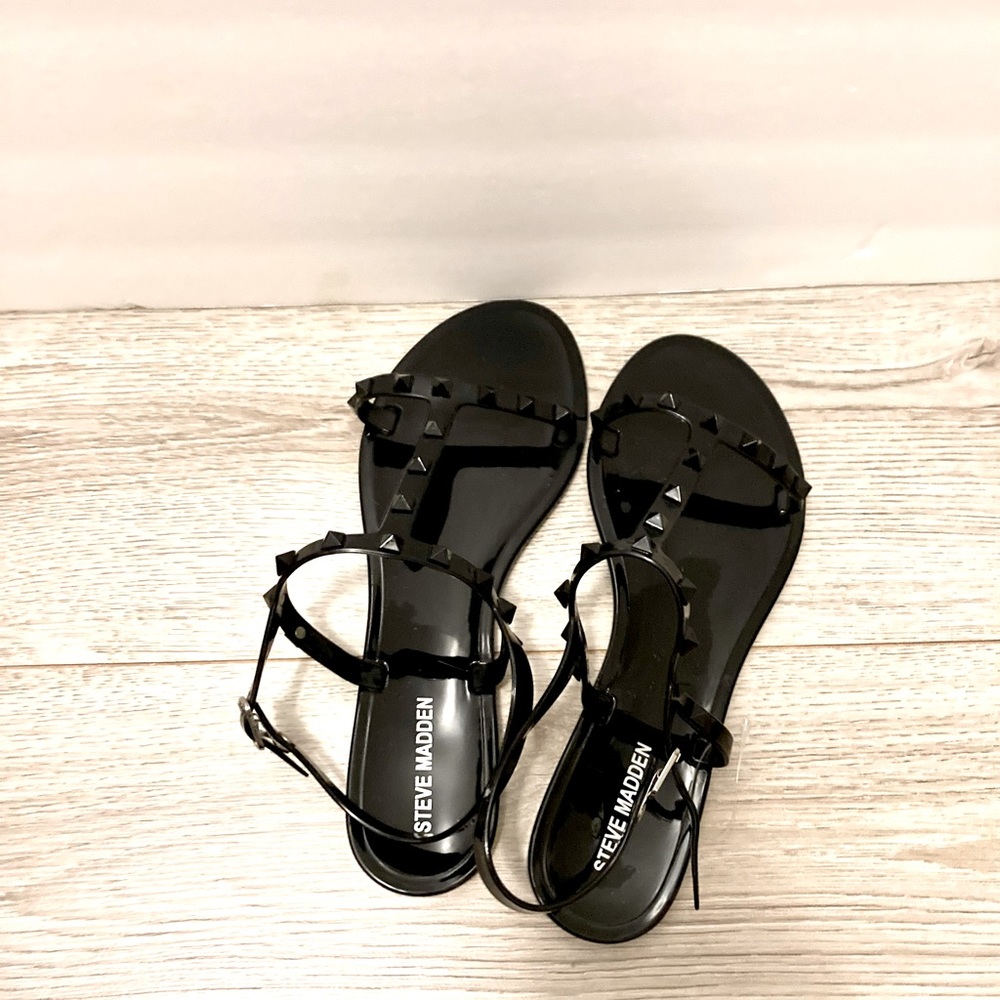 Steve Madden black sandals